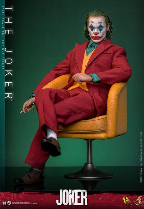 Actual product image Hot Toys Joker Movie Masterpiece Action Figure 1/6 The Joker 30 cm
