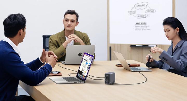 Actual product image Ugreen Nexode Desktop (300 W)