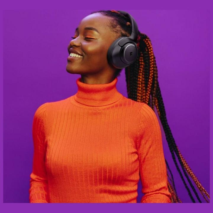 Actual product image Spigen Over-ear headphones SA2403 ANC PRO black (ANC, 60 h, Wireless)