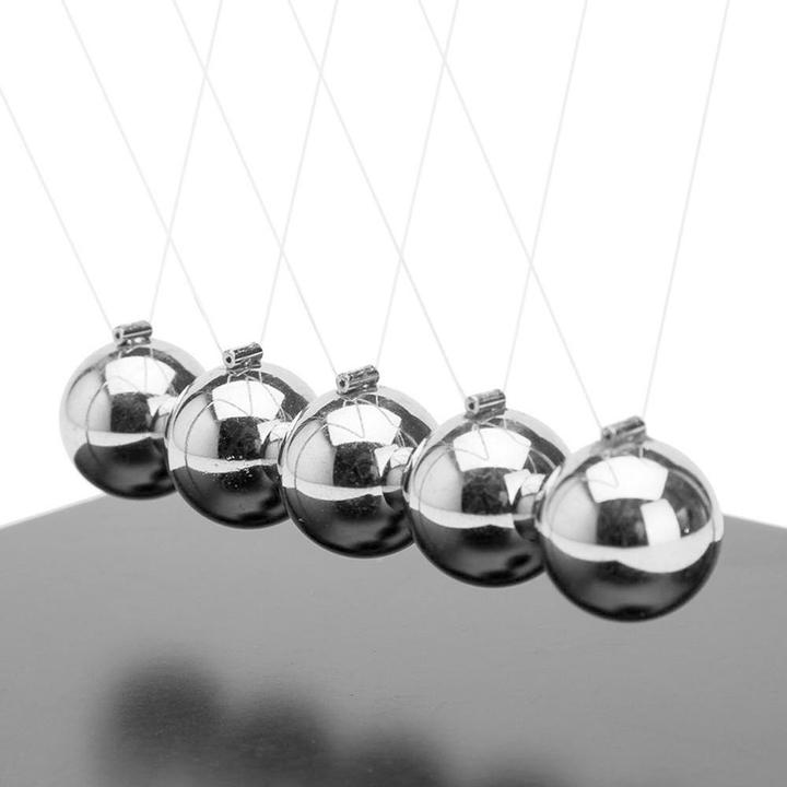 Produktbild Mikamax Giant Newton's Cradle (1 Stk., Schwarz, Silber)