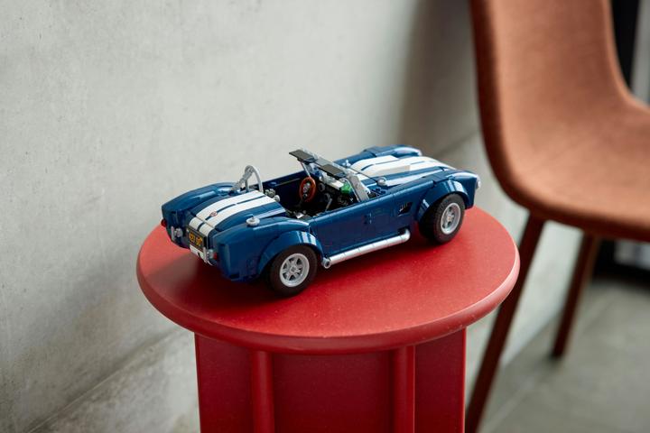 Image du produit LEGO Shelby Cobra 427 S/C (10357, LEGO Icons)