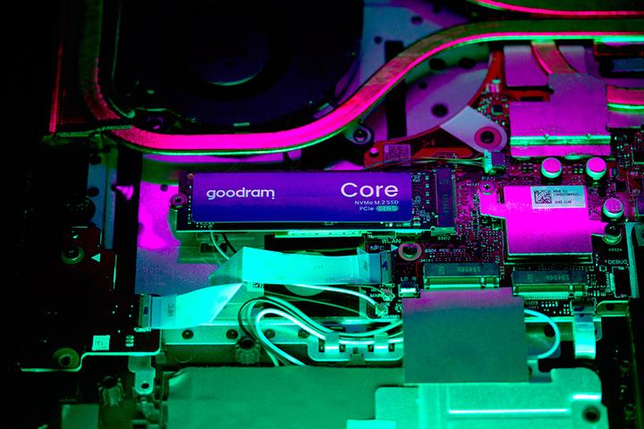 Produktbild Goodram SSDR-GRC01-2K0-80 (2000 GB, M.2, M.2 2280)