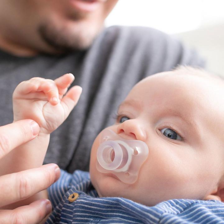 Produktbild Chicco Physiologischer Beruhigungssauger PHYSIO FORMA SOFT mini Silikon GIRL 0-2m (2 x, bis 2 Jahre)