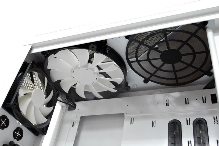 NZXT Phantom (ATX, E-ATX)