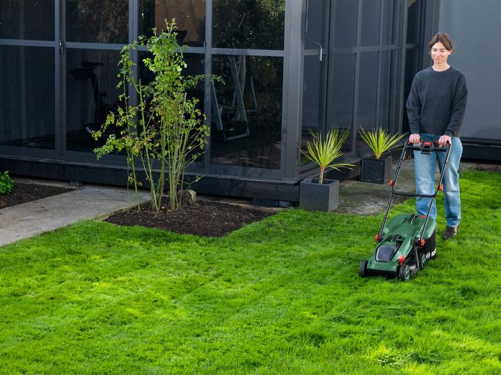 Image du produit Bosch Hausgeräte Rotak 18V-34 Set Akku-Rasenmäher (Fonctionnement sur batterie)