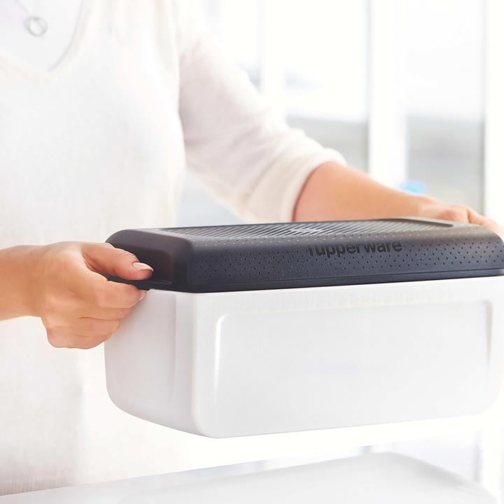 Actual product image Tupperware BreadSmart Junior
