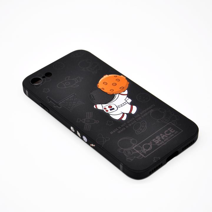 Actual product image Atra Cosmic Astronaut Protective Cover (Apple iPhone SE)