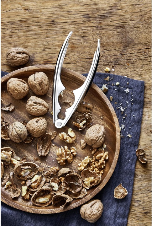 Produktbild WMF Nussknacker 2 Aussparungen für grosse und kleine Nüsse 16cm Zinkdruckguss Nut