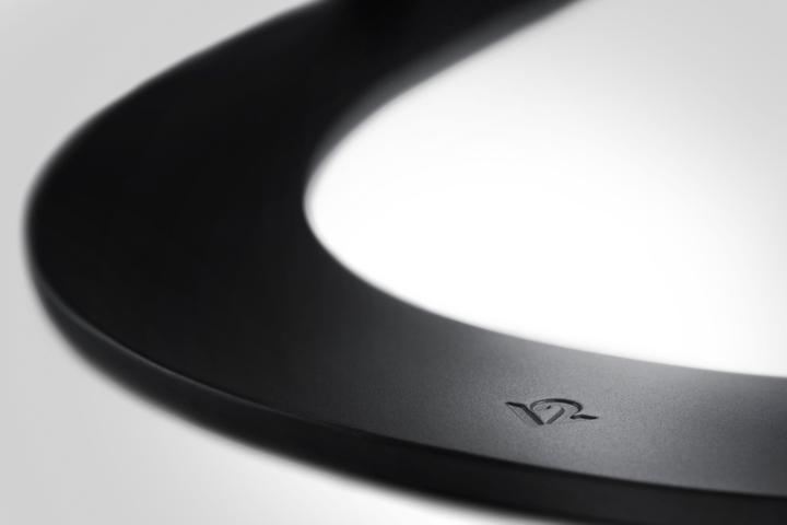 Actual product image TwelveSouth Curve