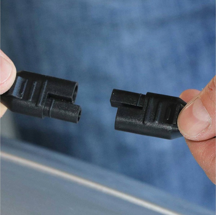 Produktbild Black & Decker Black+Decker BXAE00022 Multifunktions-Ladegerät 6V & 12V 4A für Blei-Akkus IP65 (6V, 12V, 4 A)