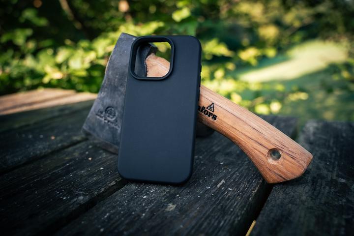 Actual product image Tactical MagForce Velvet Smoothie Cover for Apple iPhone 16 Asphalt (Apple iPhone 16)
