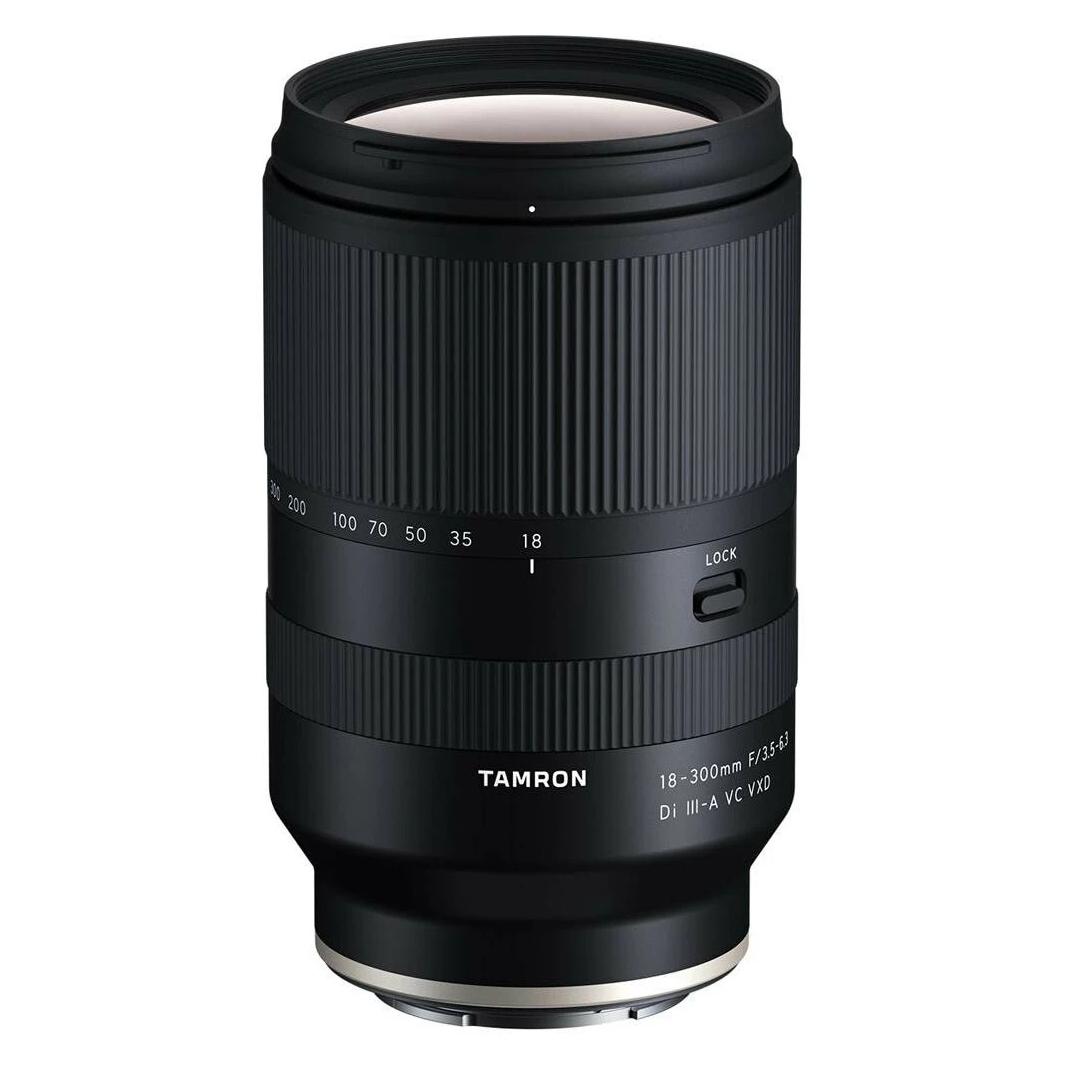 Tamron 18-300mm f/3.5-6.3 Di III-A VC VXD, Sony E (EU) (Sony E, APS-C / DX), Objektiv, Schwarz