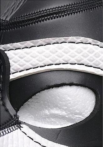 Produktbild Master Series Neoprene Puppy Hood - Black and White