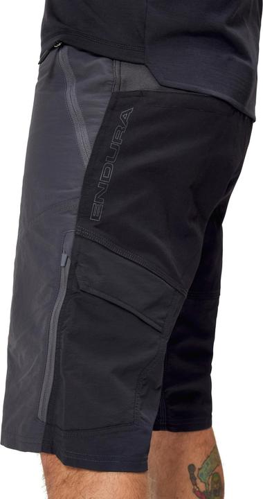 Actual product image Endura Hummvee (L)