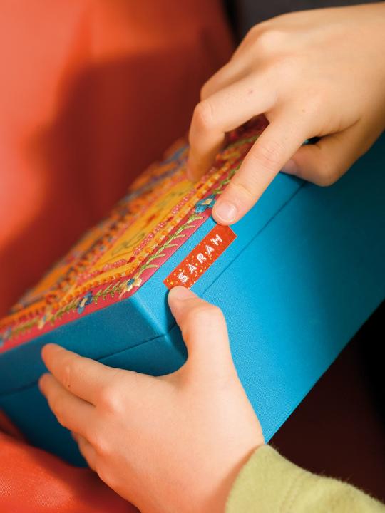 Produktbild Dymo Prägeband 3D (0.90 cm, Blau, Rot, Schwarz)