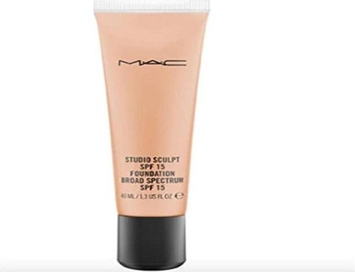 Actual product image MAC Cosmetics Studio Sculpt Foundation (No. NW35)