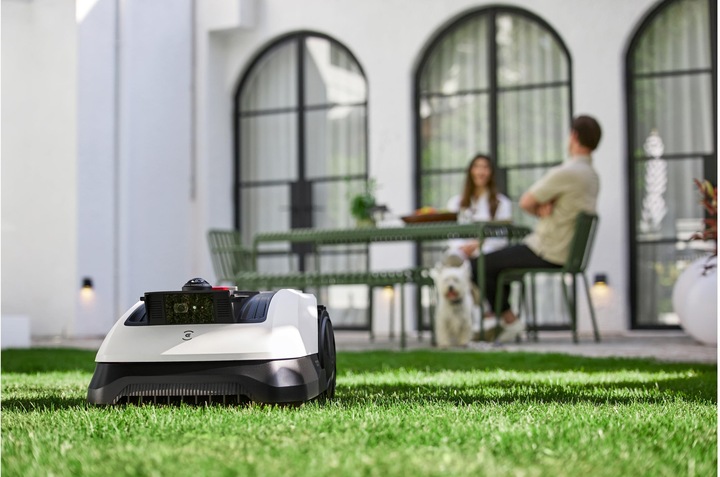 Actual product image Ecovacs Goat O500 Panorama (500 m², Without boundary wire)