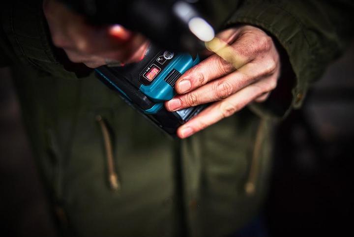 Actual product image Makita HP001GD201