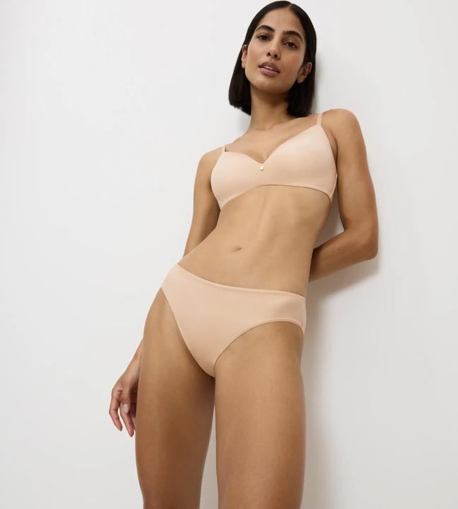 Actual product image Triumph Slip "Body Make-Up Essentials" (42, Single pack)