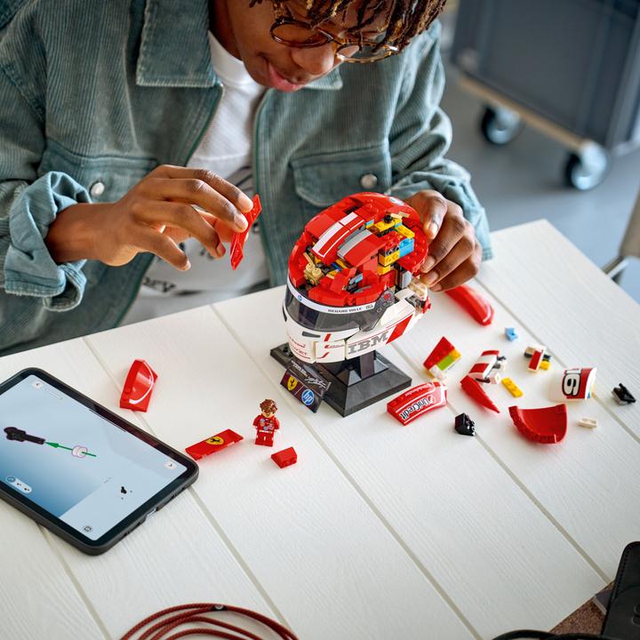 Produktbild LEGO Ferrari HP Charles Leclerc Helm (43014, LEGO Editions)