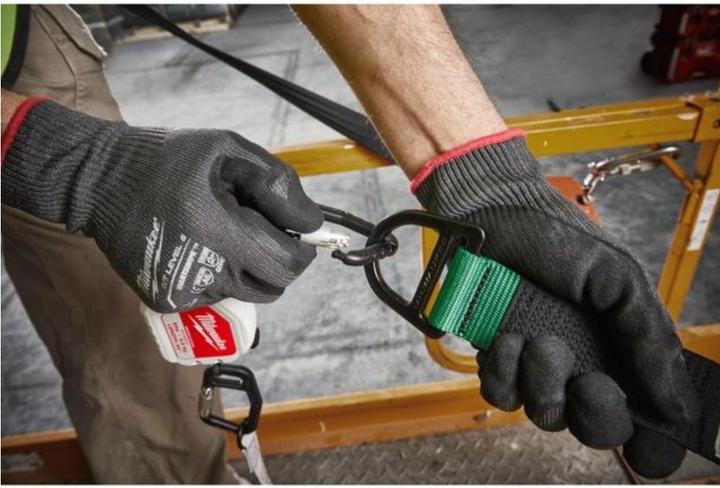 Actual product image MGA Milwaukee 2.2 kg Retractable Tool Spanner Quick Connect