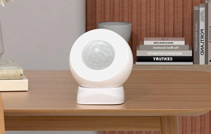 Actual product image Avatto ZMS16 intelligent PIR motion sensor