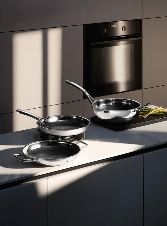 Actual product image WMF Profi Resist handle pan 28cm (1756286411), stainless steel, non-stick coating - PTFE (28 cm, Frying pan, Stainless steel)