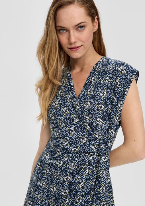 Produktbild S.Oliver Kleid Viskose-Kleid im Relaxed Fit mit Knoten-Detail (46)