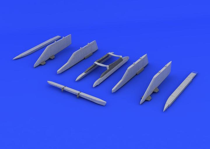 Actual product image Eduard F-104 pylons