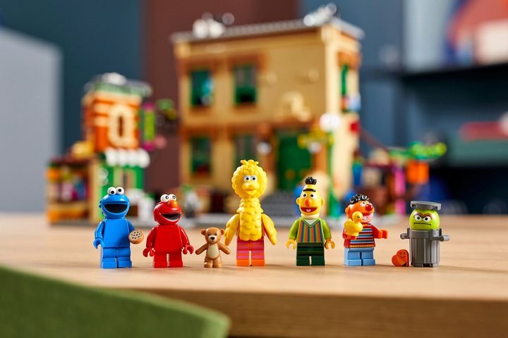 Actual product image LEGO 123 Sesame Street (21324, LEGO Ideas, LEGO Rare Sets)