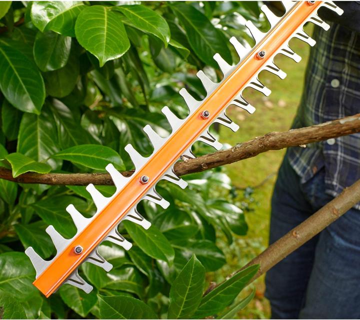 Actual product image Black & Decker Blac hedge trimmer BEHT251QS 450W 50 cm blade length, 18 mm cutting thickness (Electrical connection)