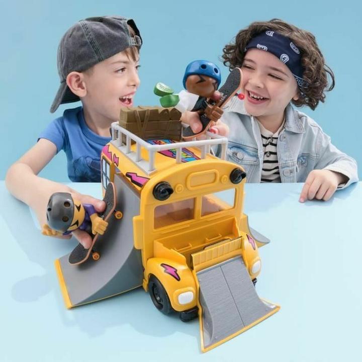 Actual product image Tech TED ACS Dude SK8 Crew Playset GML (Multilingual)