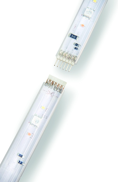 Actual product image Philips Hue Lightstrip Plus (RGBW, 200 cm, Indoor)