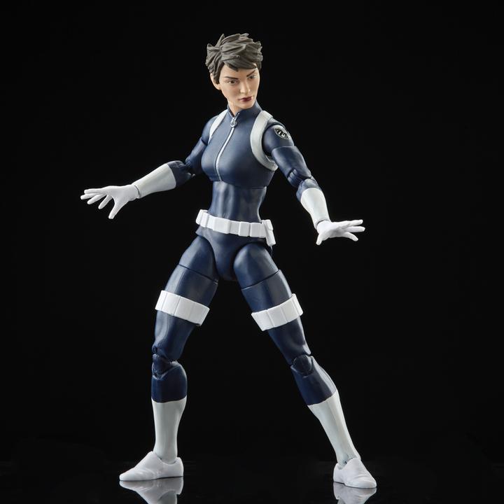 Actual product image Hasbro Legends Series Marvel's Quake, 15 cm tall action figure to collect, 5 accessories.