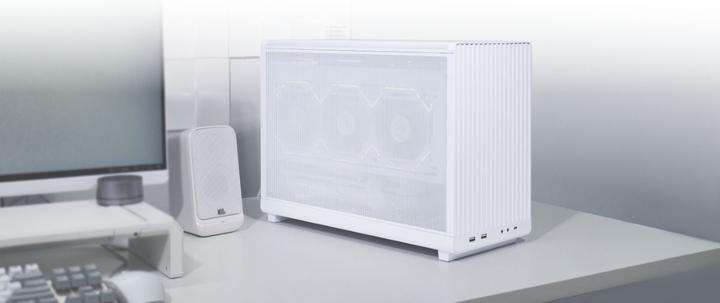 Actual product image Lian-Li A3 (mATX, Mini-ITX)