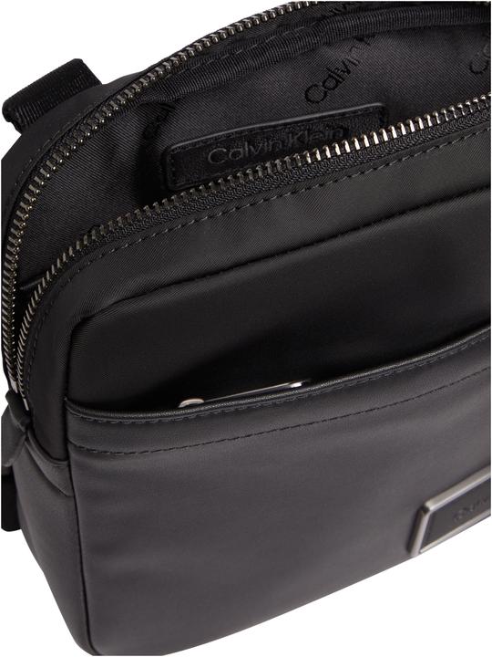 Produktbild Calvin Klein CK Elevated Umhängetasche 18 cm