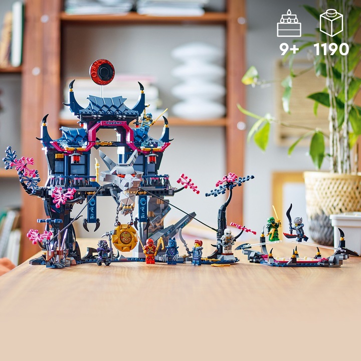 Actual product image LEGO Wolf Mask Shadow Dojo (71813, LEGO Ninjago)
