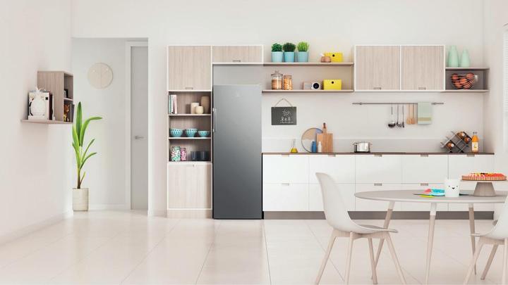 Produktbild Indesit Chłodziarka SI62SEU (323 l)