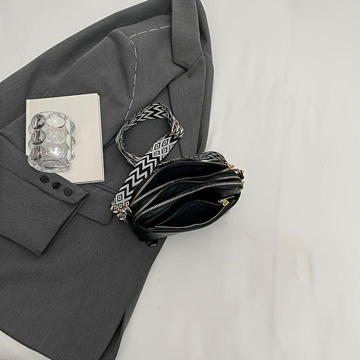 Produktbild Only-Bags.Store Mini-Crossbody-Tasche, quadratische Geldbörse mit breitem Schulterriemen, stilvolle