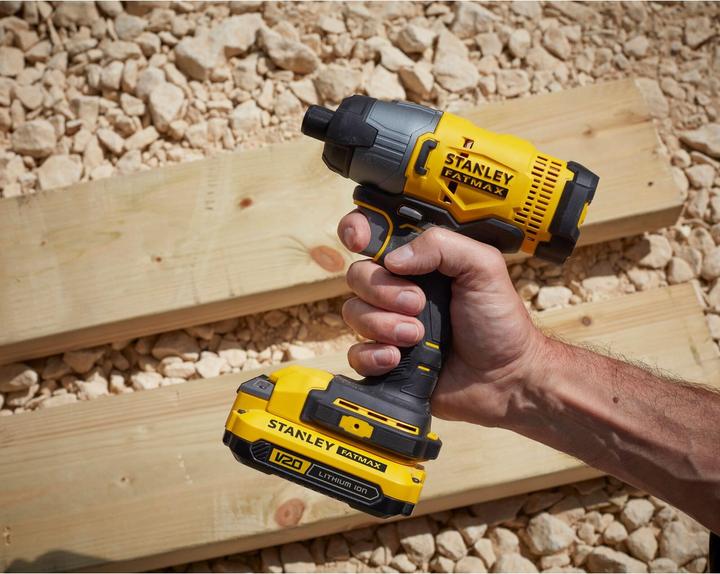 Immagine prodotto Stanley ST IMPACT Driver 18V - V20 165Nm 2x2.0Ah BOX SFMCF800C2