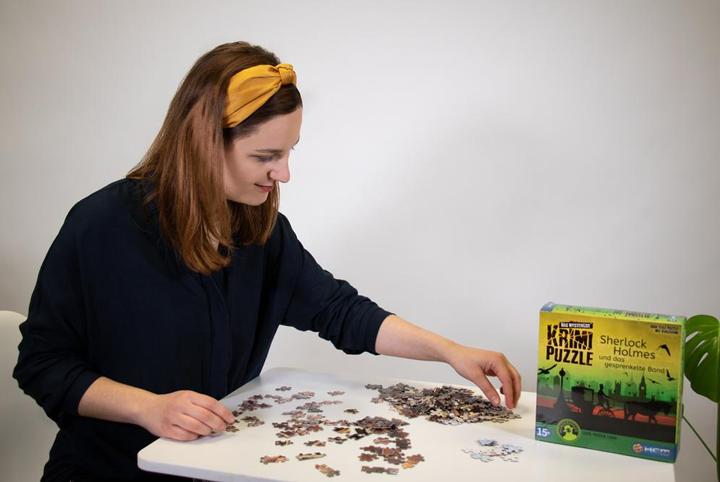 Actual product image HCM Kinzel Sherlock Holmes - Murder Mystery Puzzle (1000 pieces)