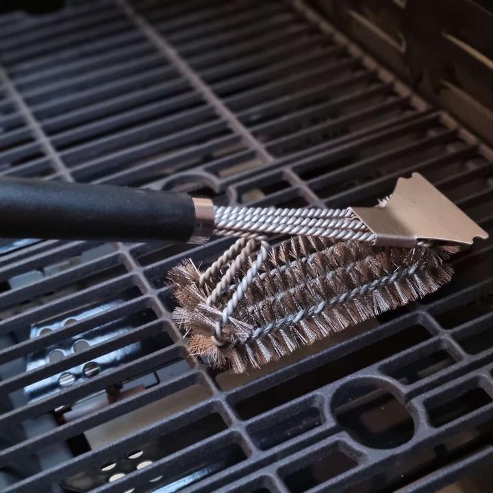Produktbild Intirilife Grill Reinigungsbürste mit Schaber (43.50 cm)