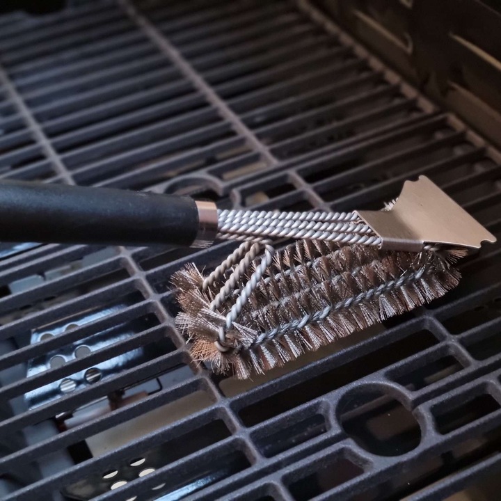 Produktbild Intirilife Grill Reinigungsbürste mit Schaber (43.50 cm)