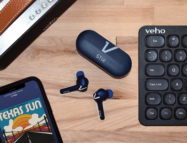 Actual product image veho STIX - True Bluetooth Earphones (4 h, Wireless)