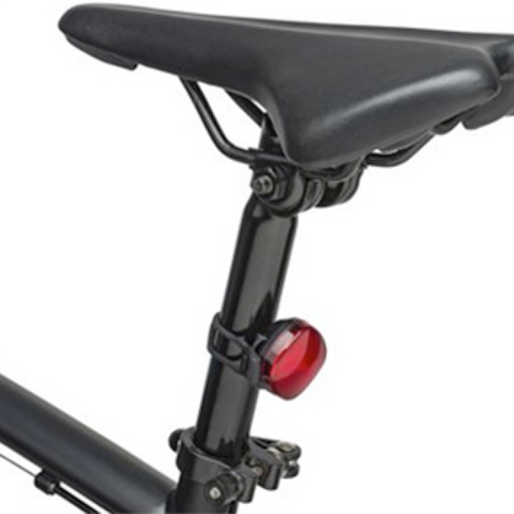 Produktbild Blackburn 300 Front + 30 Rückleuchten Set: Schwarz (300 lm)
