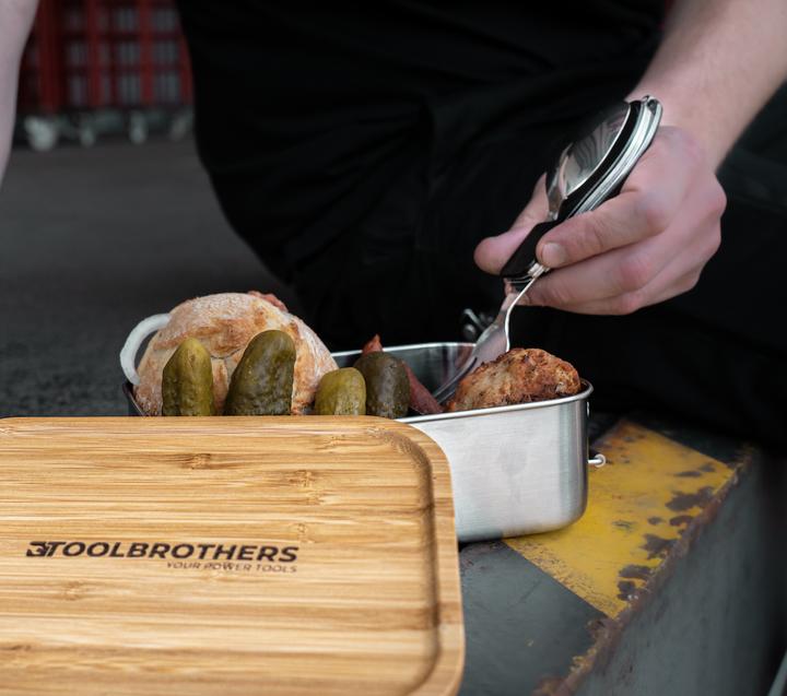 Produktbild Tool Brothers Toolbrothers 4 in 1 Multifunktions - Besteck Set in schwarz aus Löffel, Messer, Gabel, Flaschenöffne