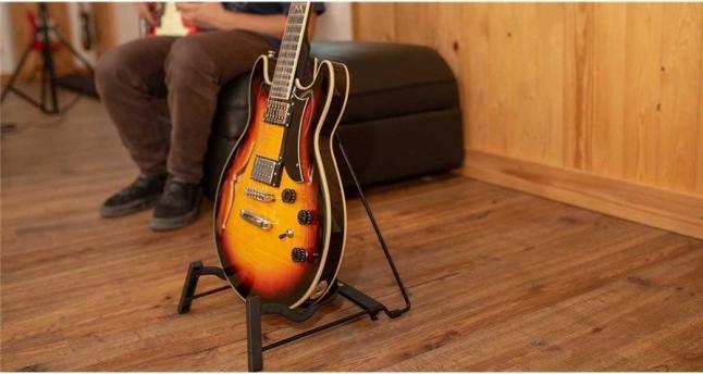 Produktbild Quik Lok GHS/001 Guitar and French Horn Stand (Gitarre, Waldhorn)