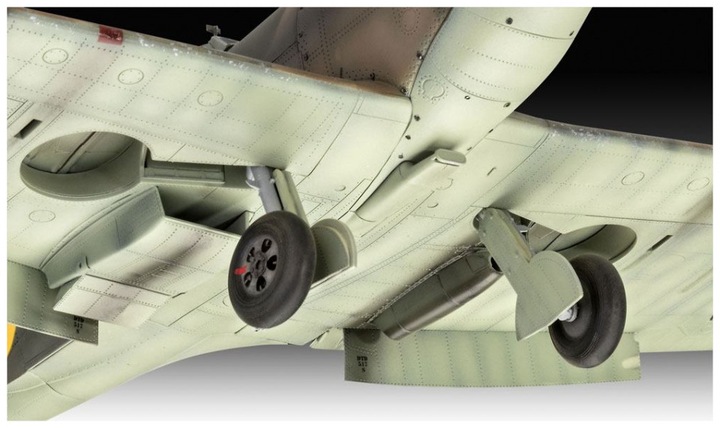 Produktbild Revell Gift Set Spitfire Mk.V Iron Maiden