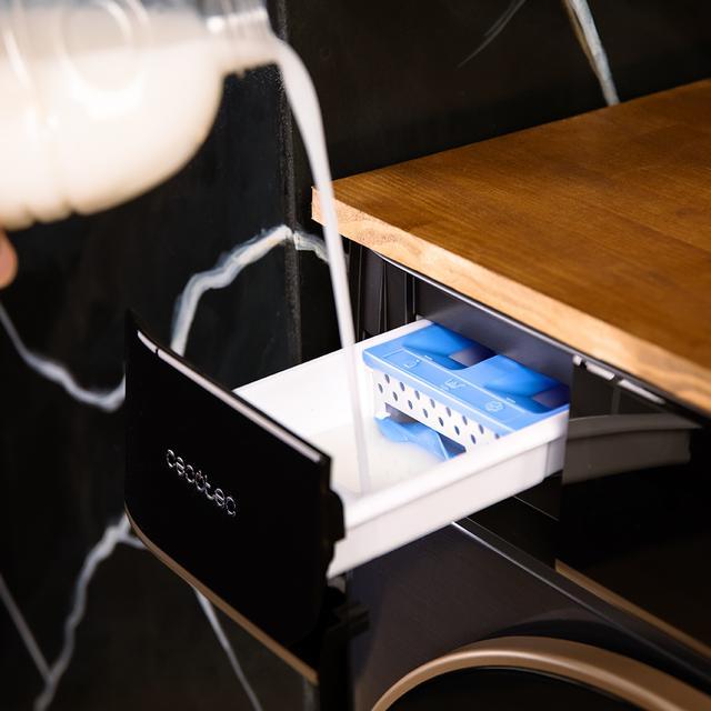 Actual product image Cecotec Bolero DressCode 9900 Inverter FullColor Ice Blue A (9 kg, Left)