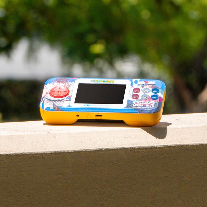 Actual product image Sombo Retro Pocket Player Street Fighter II